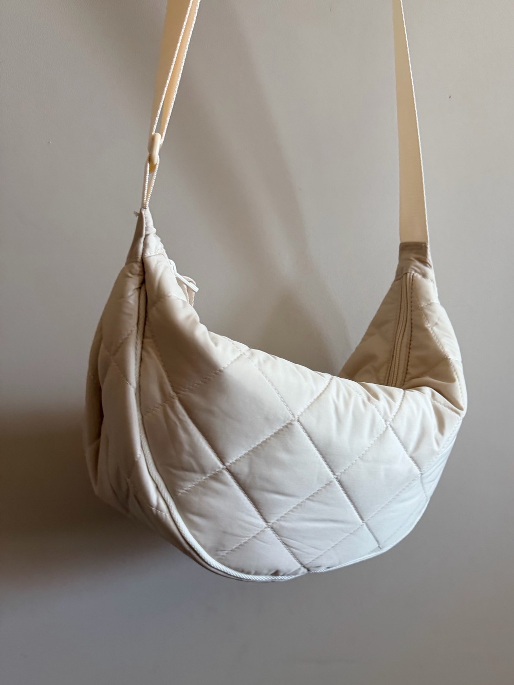LARGE Quilted White Crossbody Banana Bag – Lightweight Crescent Sling Purse